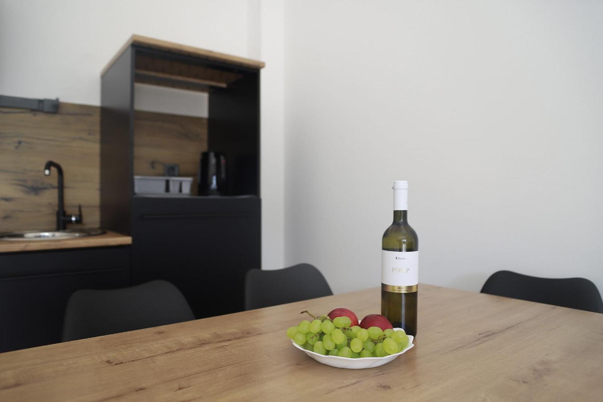 Elite Estate Apartment Подстрана Екстериор снимка